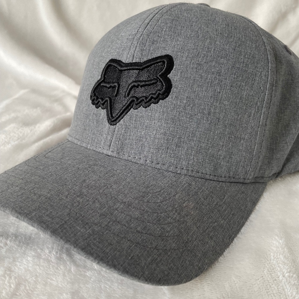 FOX Racing Gray w/ Black Logo Flex Fit Hat L-XL